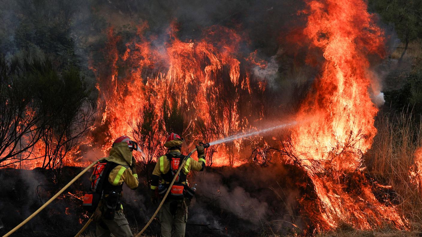 La lotta contro le fiamme in Spagna
