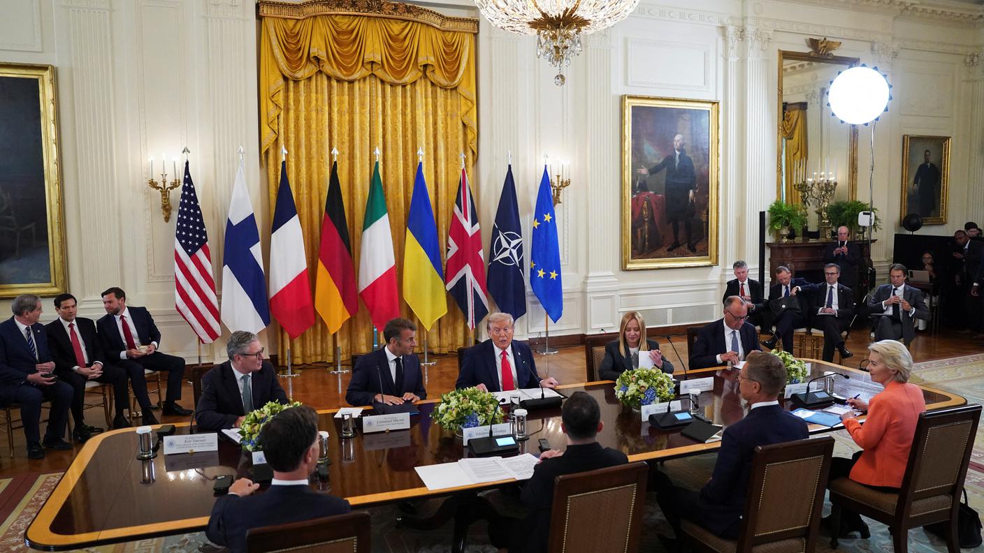 2025-08-18T191617Z_340973820_RC2U9GA45MC8_RTRMADP_3_UKRAINE-CRISIS-SUMMIT.JPG
