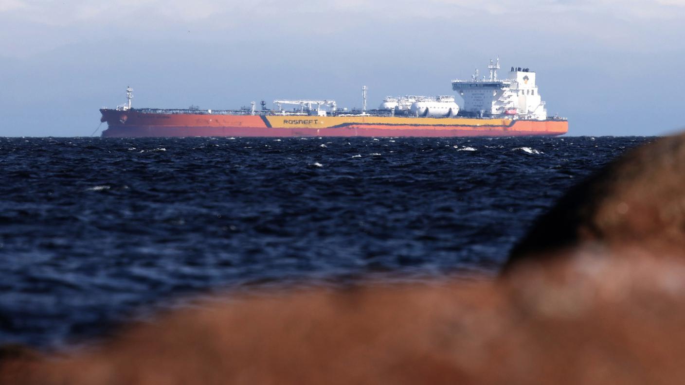 Petroliera russa.jpg