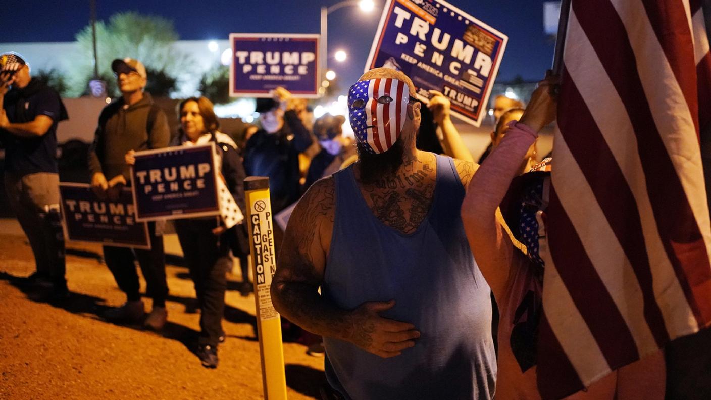 Le proteste dei sostenitori di Trump sono scoppiate ovunque, come è il caso di Las Vegas