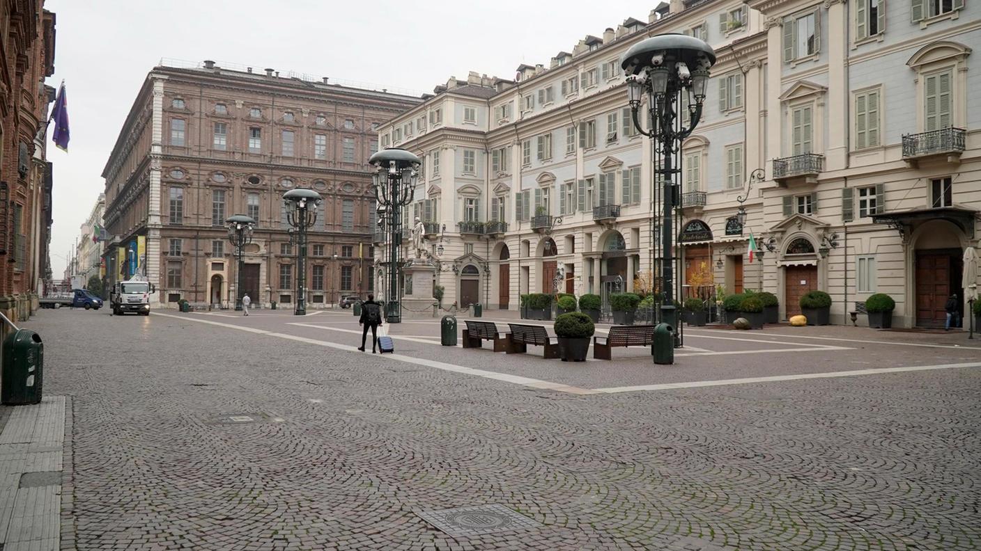 Torino, strade deserte ma ospedali sovraffollati