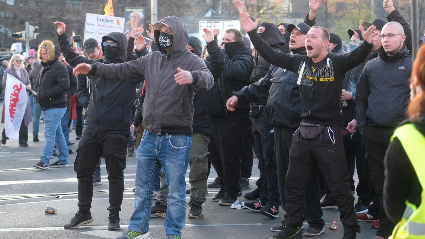 Manifestanti a Lipsia