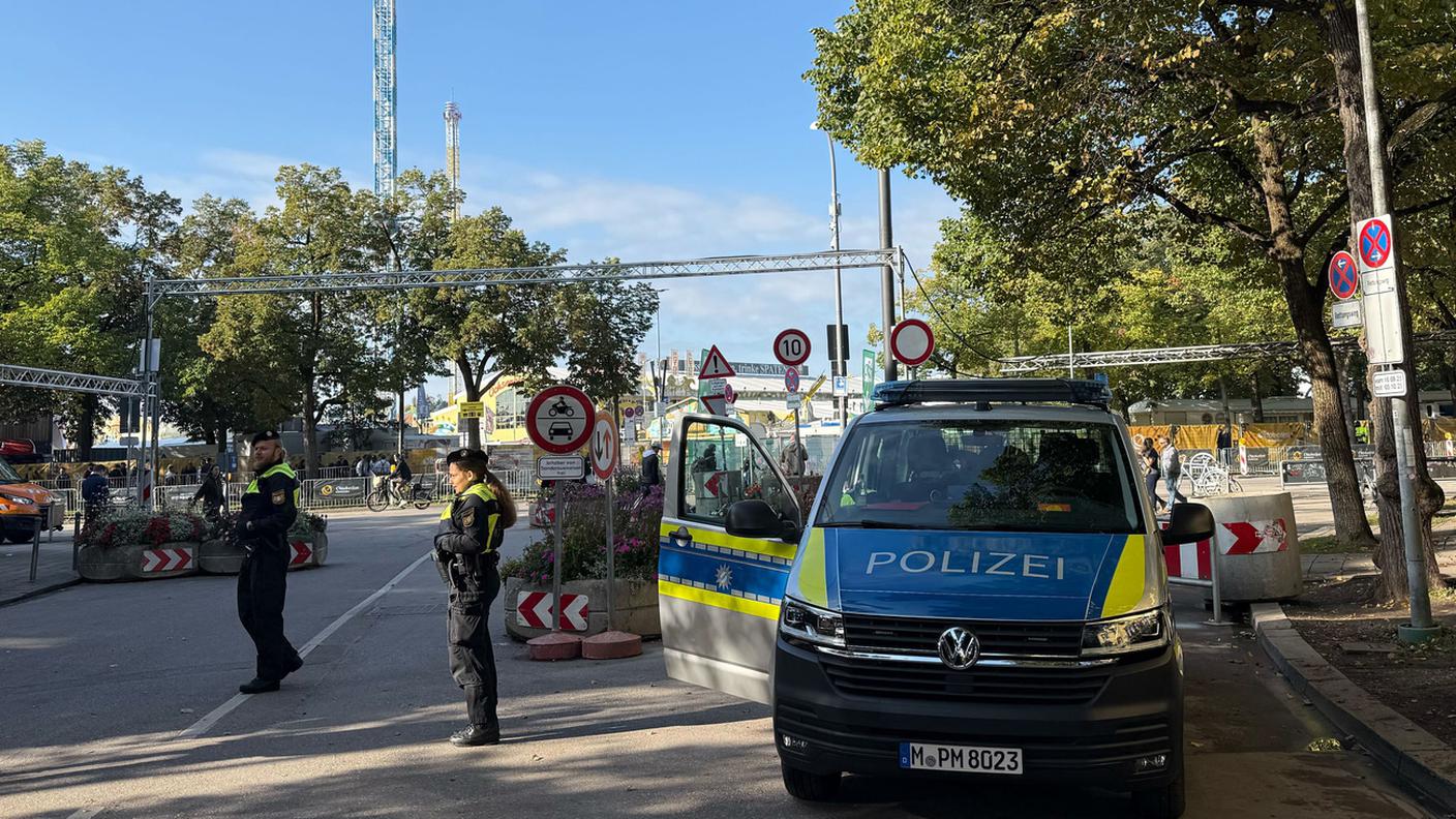 La polizia ha bloccato l'intera zona attorno all'area dell'Oktoberfest
