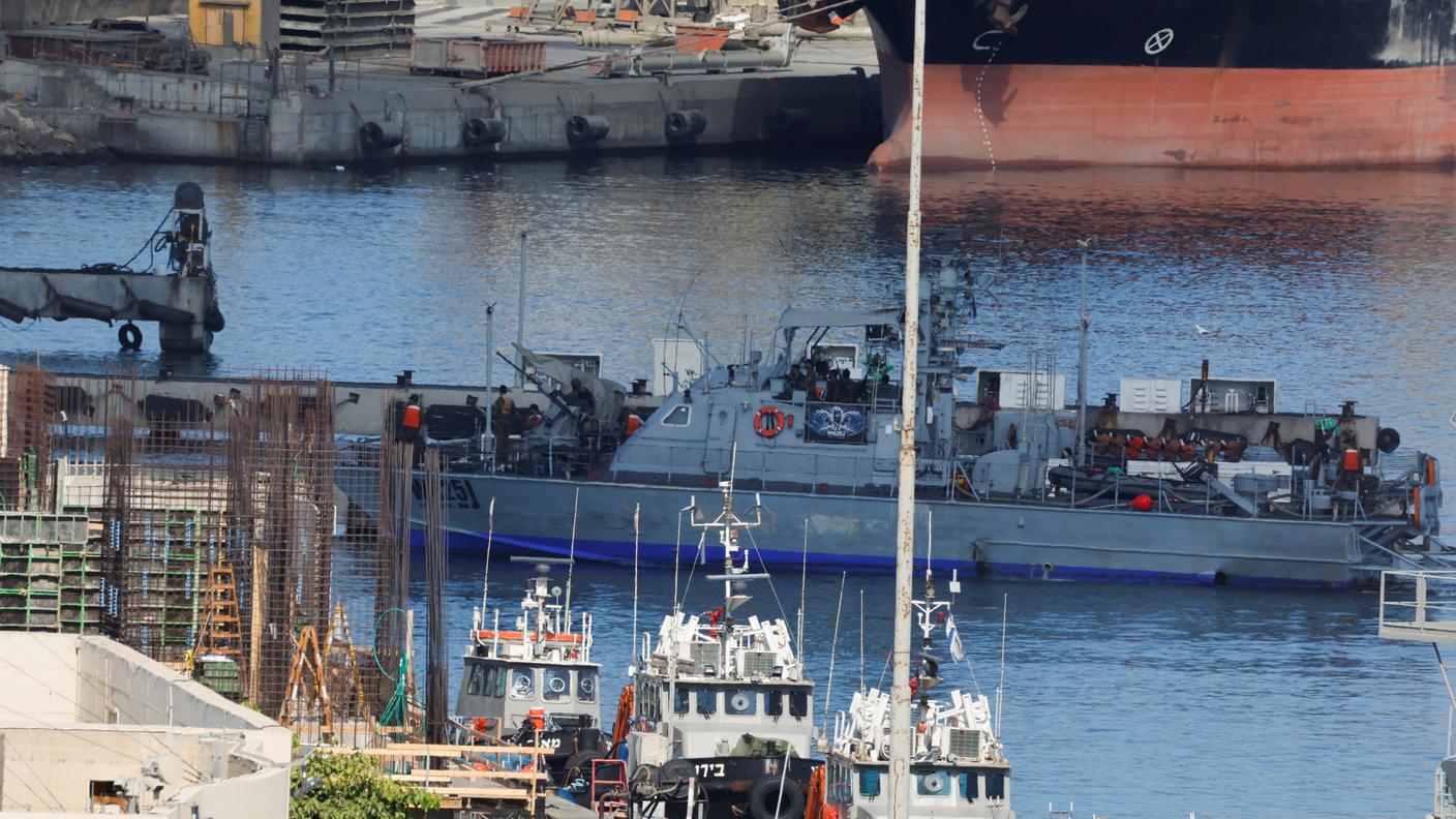 Una nave della marina israeliana giunta al porto di Ashdod dopo aver intercettato imbarcazioni della Flotilla