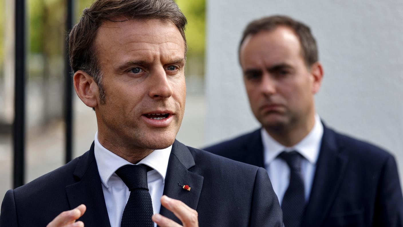 La scommessa di Macron, sul fondo Lecornu.jpg