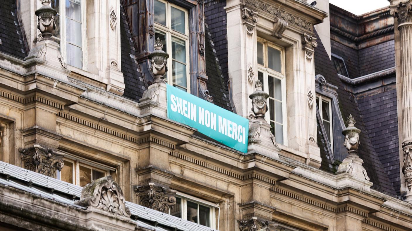 Tra le polemiche, il punto vendita di Shein è stato inaugurato oggi a Parigi