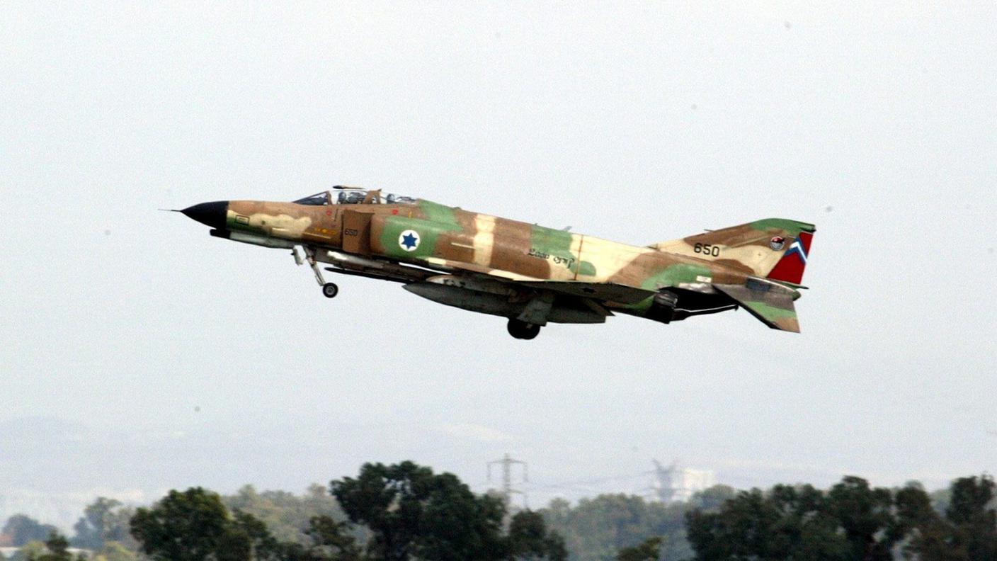 Israele avrebbe colpito obiettivi militari di Hezbollah nel sud del Libano