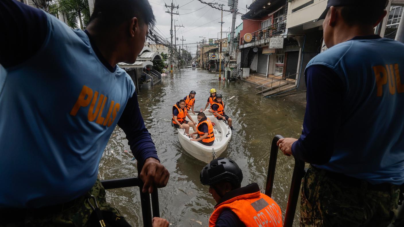 Operazioni di salvataggio a Navotas