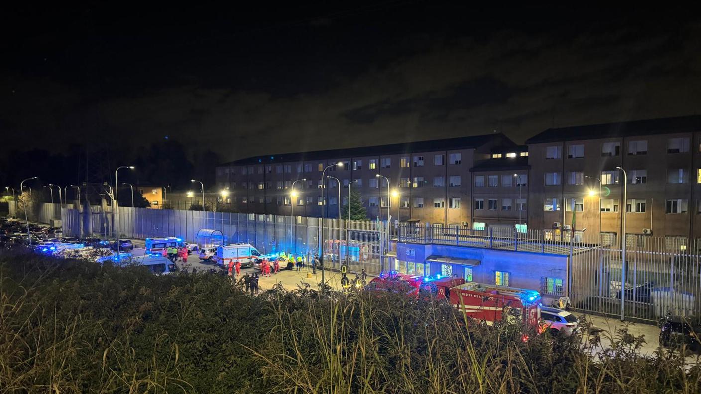 Una veduta esterna del carcere di Como, 13 novembre 2025