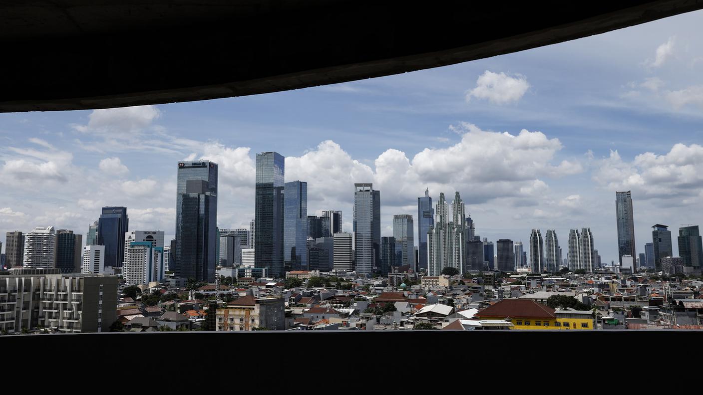 Il numero di megalopoli, aree urbane con dieci milioni di abitanti o più, è quadruplicato, passando da otto nel 1975 a 33 nel 2025. Più della metà di esse si trova ora in Asia