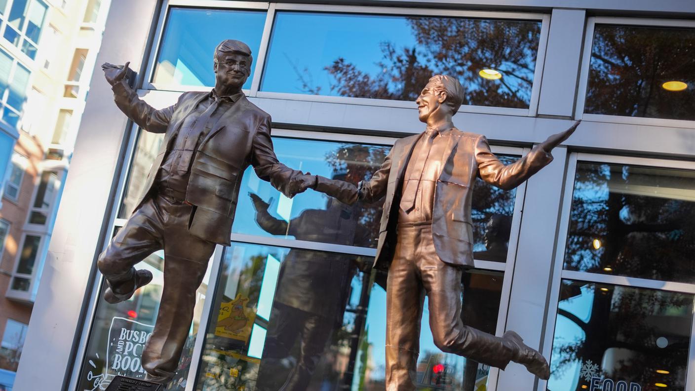 Trump firma per desecretare i file Epstein