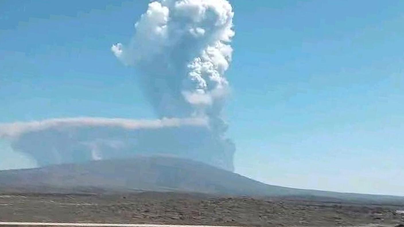 Le colonne di fumo hanno raggiunto un'altezza di 15 chilometri