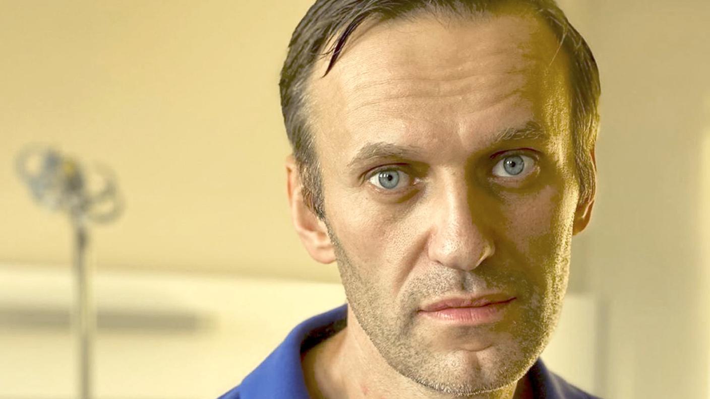 Navalny in una foto di settembre, quando era ricoverato a Berlino in seguito all'avvelenamento con una neurotossina