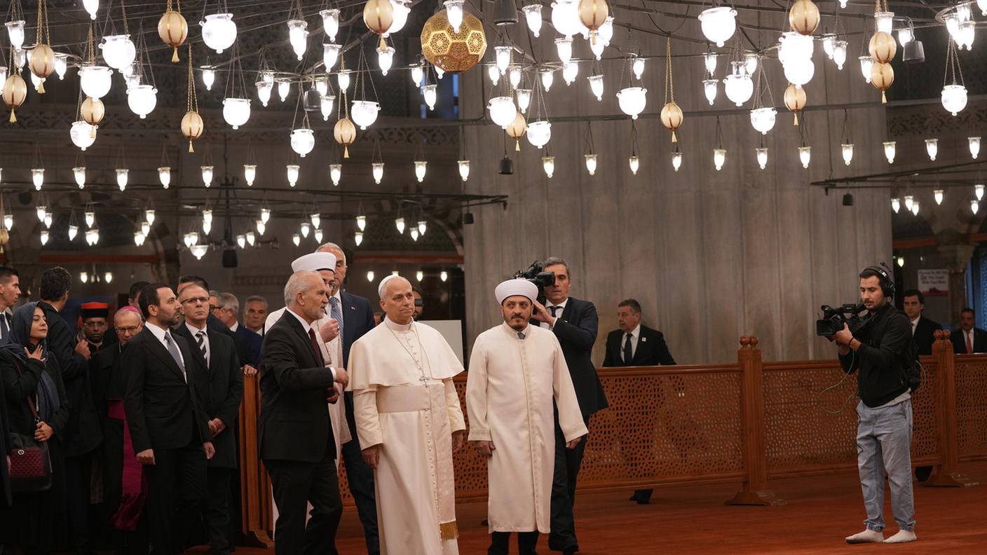 Leone XIV nella Moschea Blu