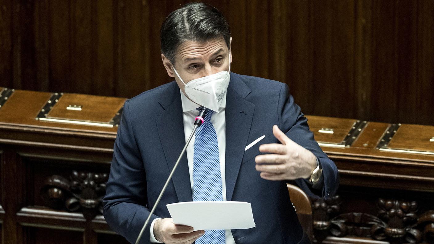 Il presidente del Consiglio Giuseppe Conte durante il suo discorso alla Camera lunedì