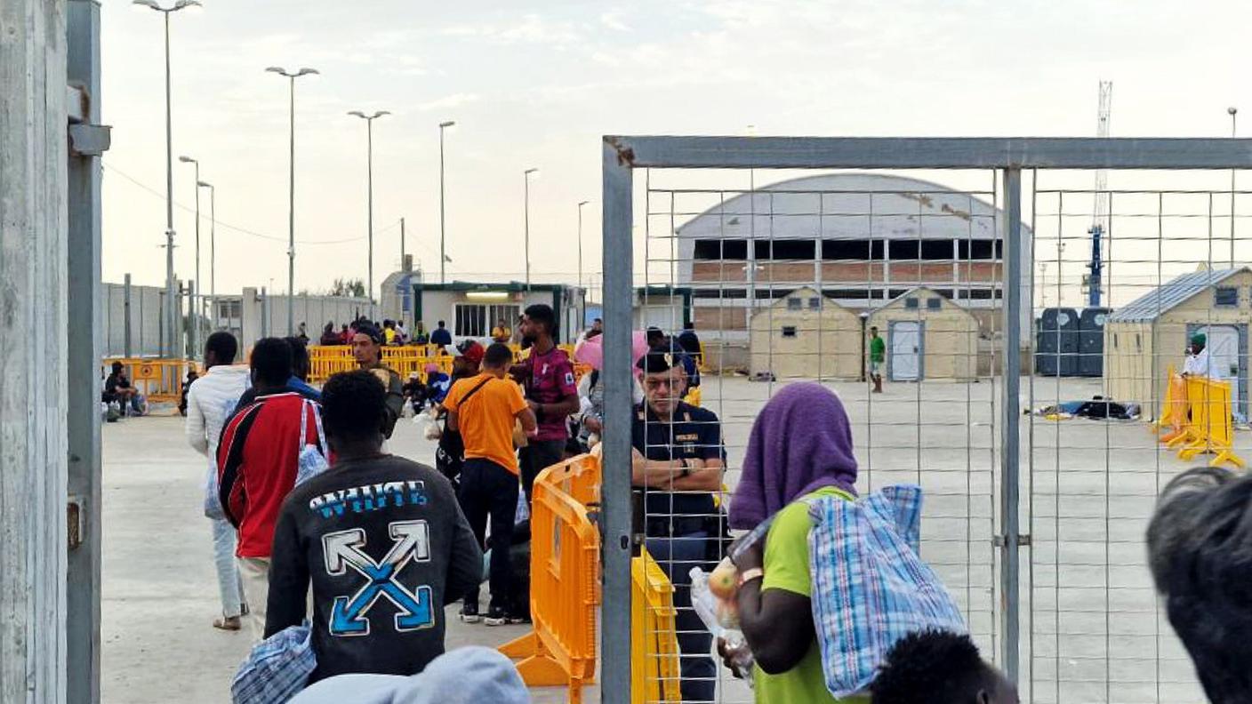 Tra le persone tratte in salvo, 20 minori non accompagnati e 8 accompagnati