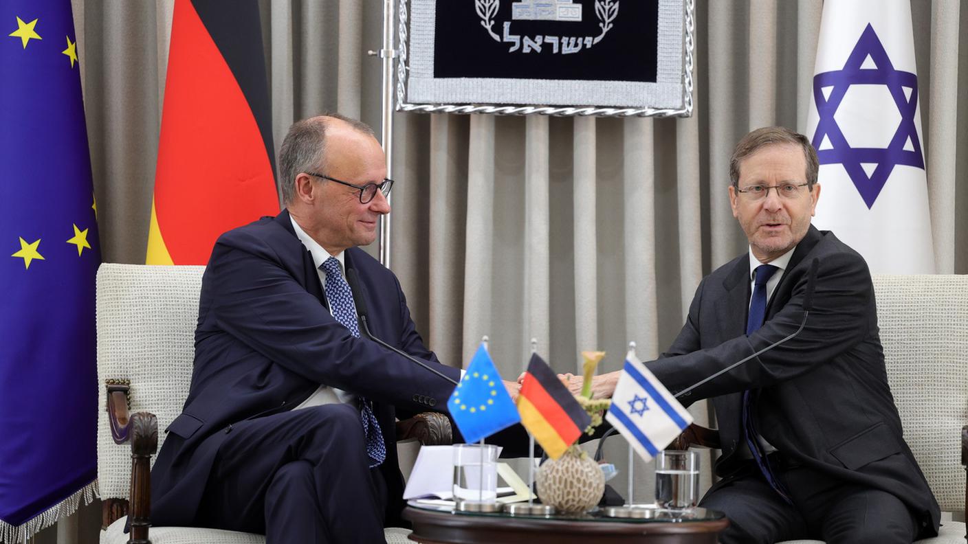 Il cancelliere tedesco Friedrich Merz dal presidente israeliano Isaac Herzog 