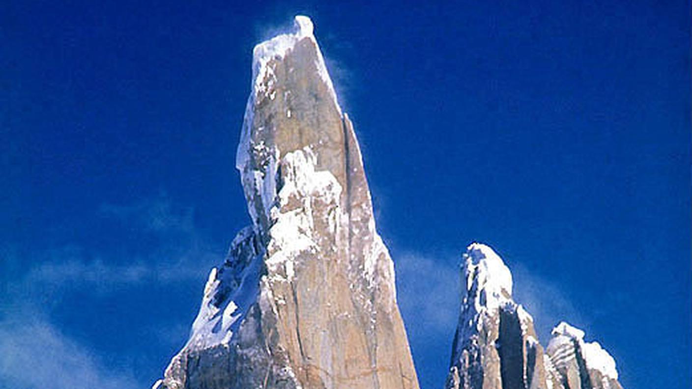 La vetta del Cerro Torre in Patagonia
