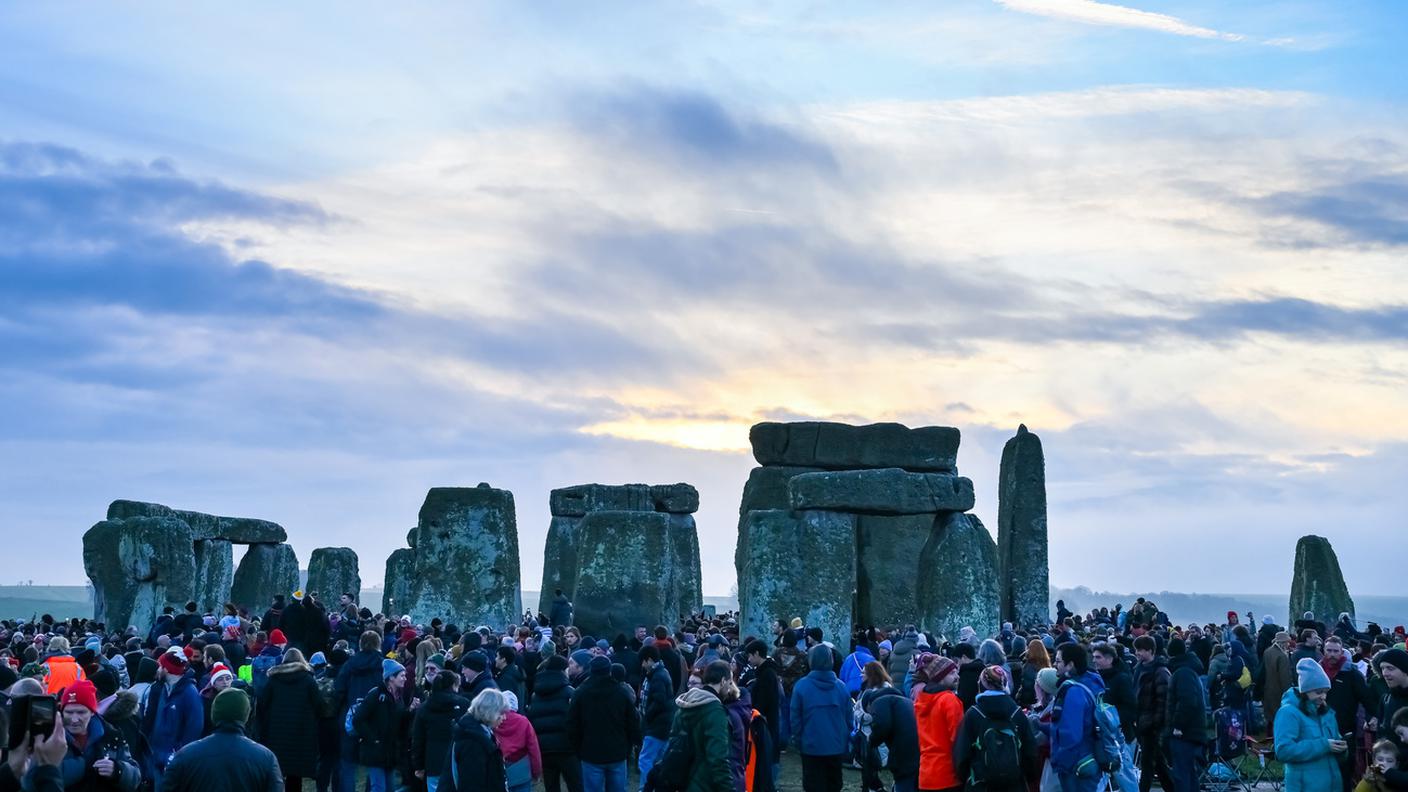 L'alba del solstizio d'inverno a Stonehenge