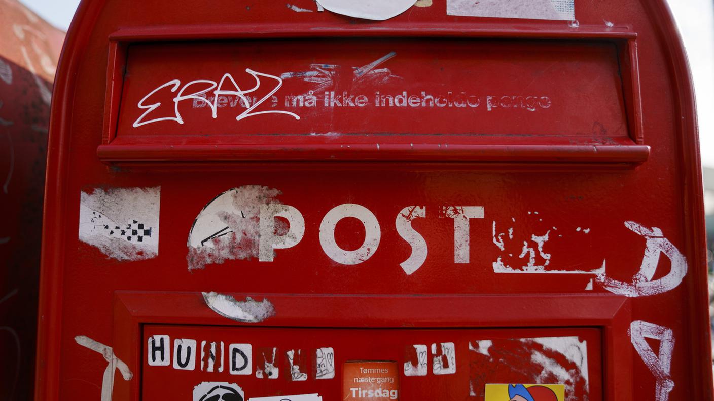 Spariscono le cassette rosse