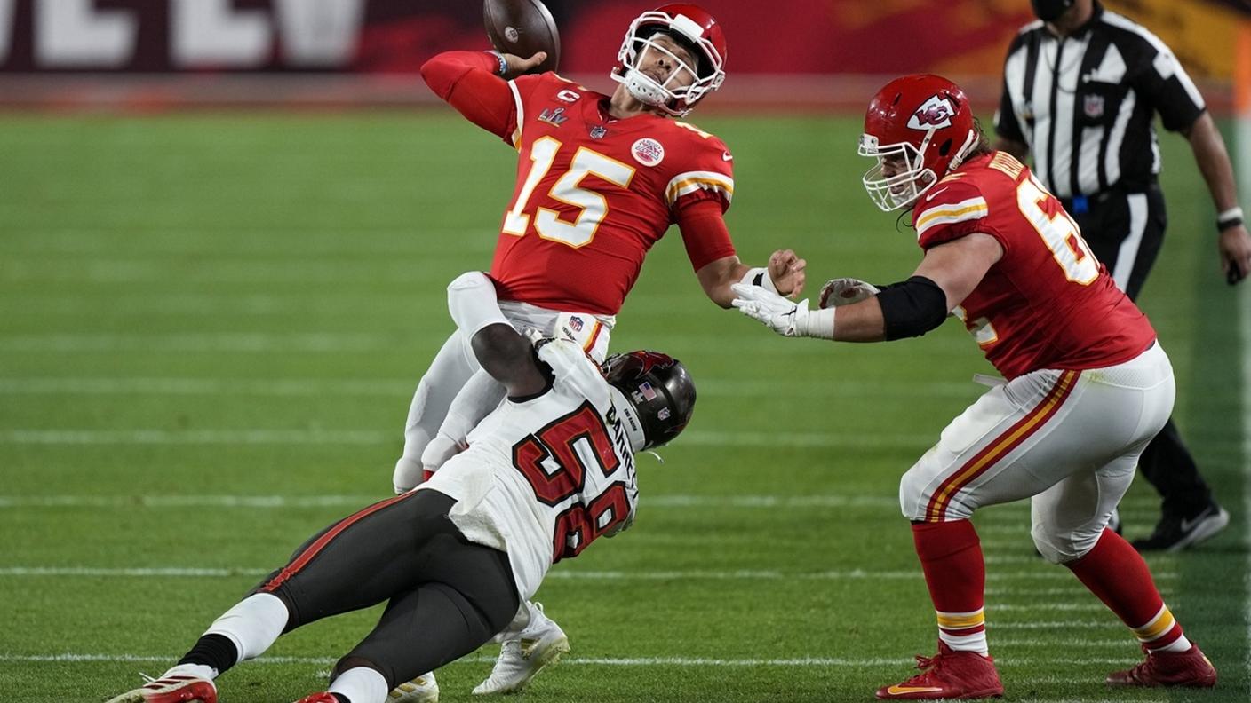 Anche nel giorno del Superbowl negli Stati Uniti sono sempre elevati nuovi contagi e decessi