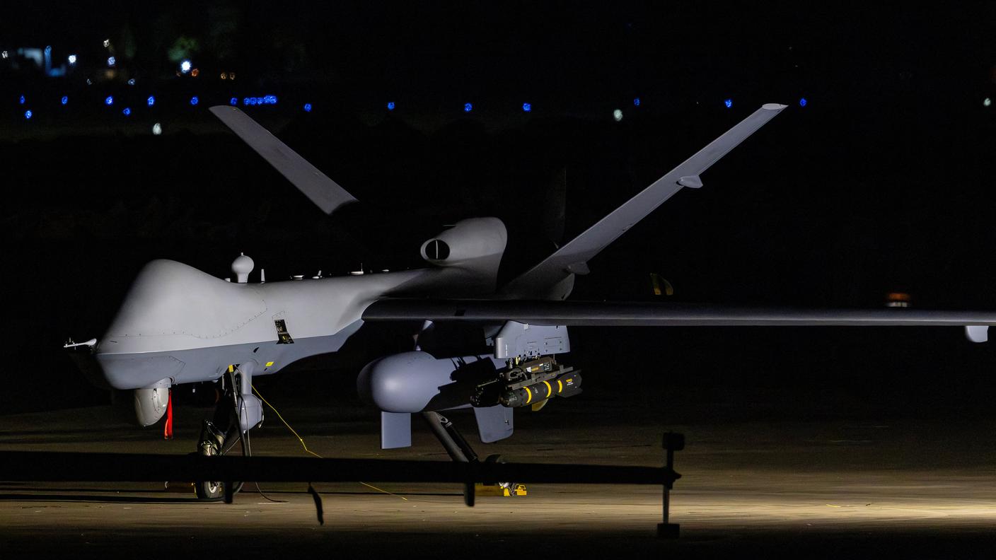 Un drone statunitense sulla pista d'atterraggio dell'aeroporto Rafael Hernandez di Porto Rico