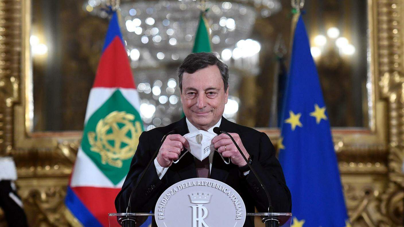 Mario Draghi dopo l'incontro con il presidente della Repubblica Sergio Mattarella