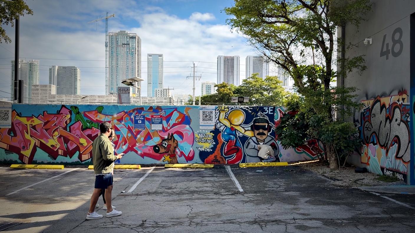 Il murales con il graffiti di Pedro Martin consociuto come “Marthi”