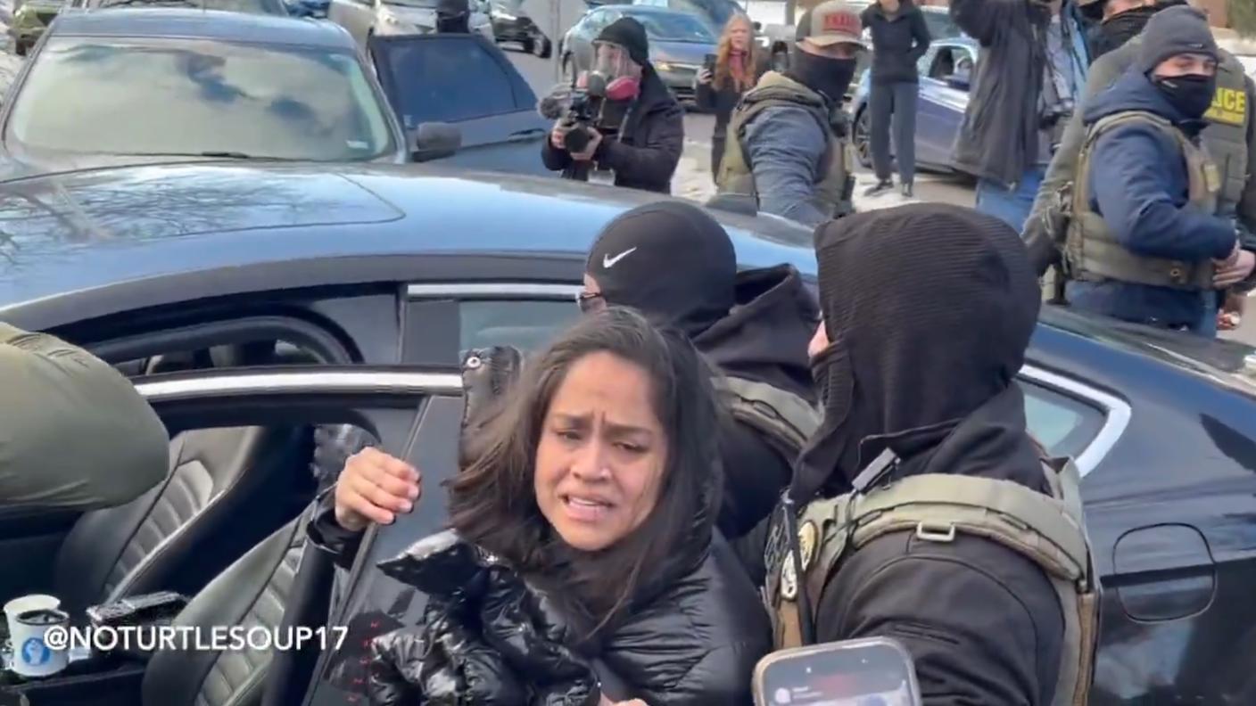 Ancora tensione e scontri a Minneapolis