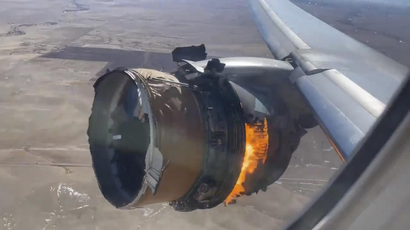 Sabato il motore di un Boeing 777 aveva preso il fuoco durante il volo