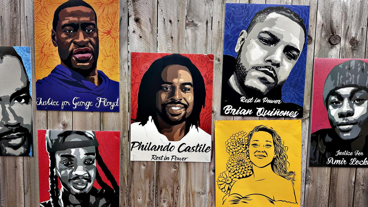 Vicino al memoriale per Renee Good, i volti che associano la sua morte a quella di George Floyd nel maggio 2020