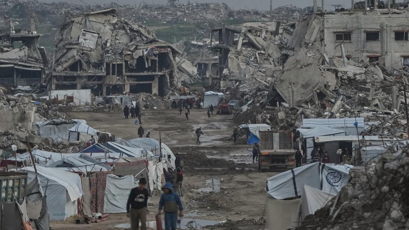 Gaza distrutta dagli attacchi di Israele