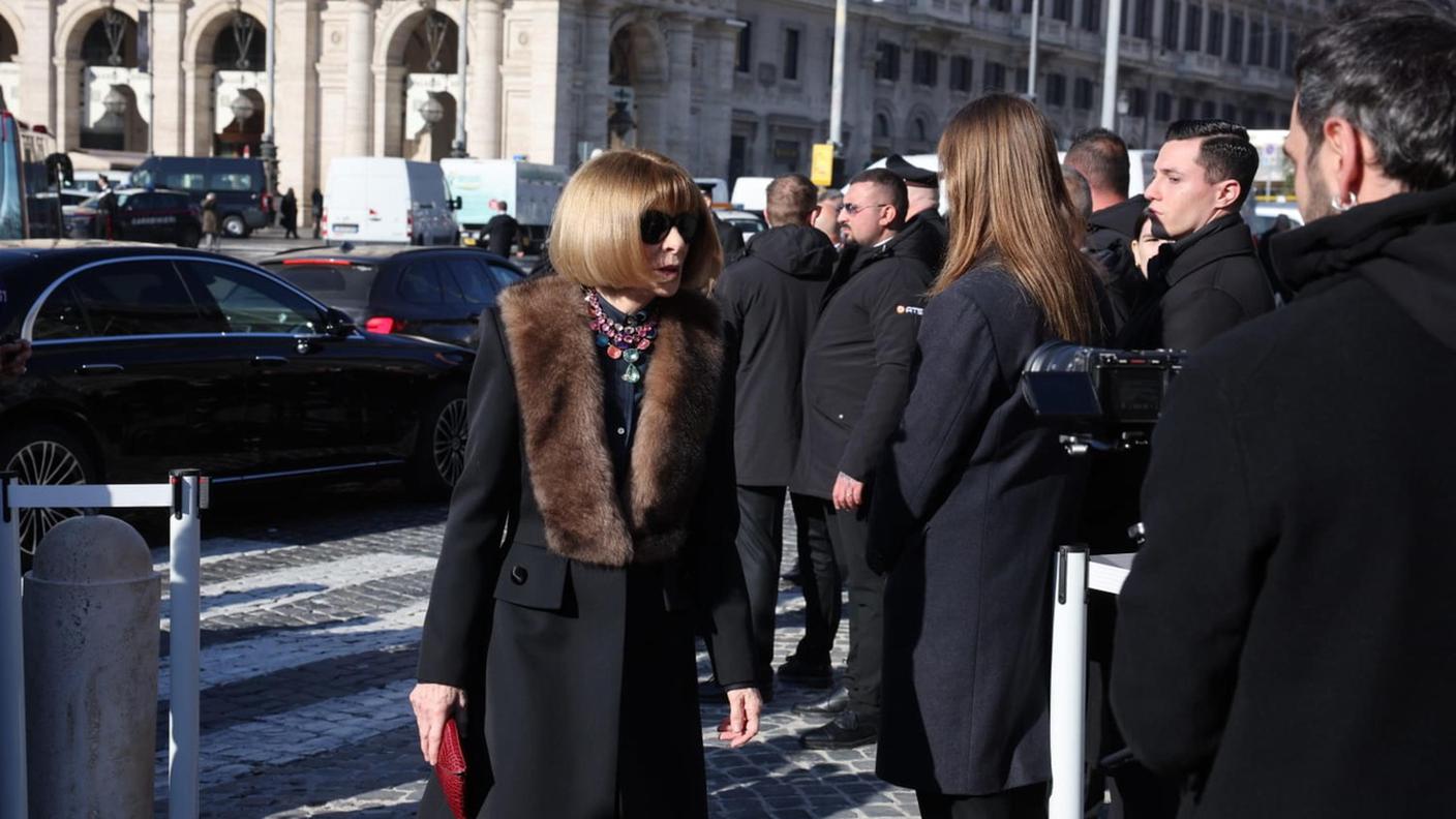 Anna Wintour, 76 anni, non ha voluto mancare