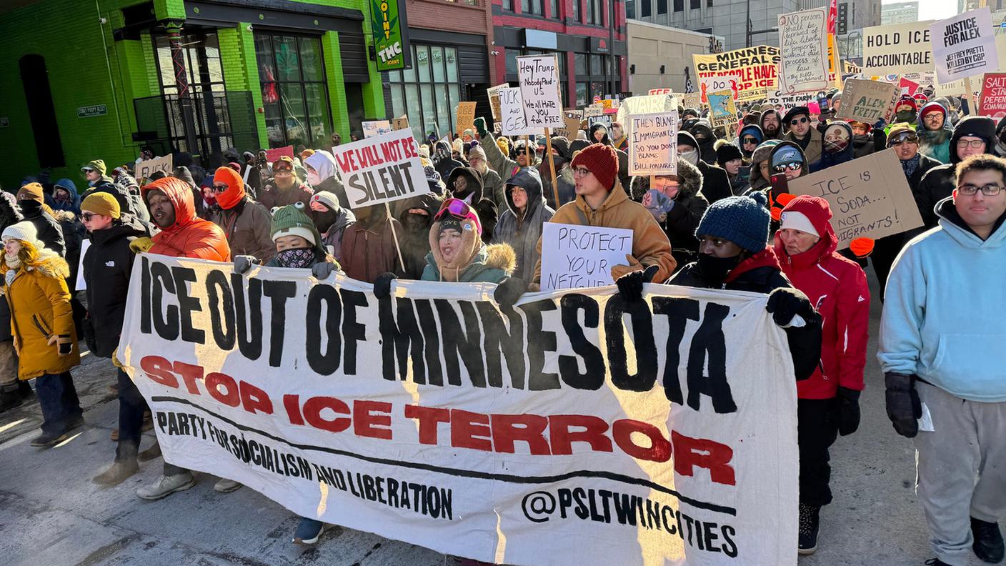 Una manifestazione contro gli agenti ICE a Minneapolis. 25 gennaio 2026