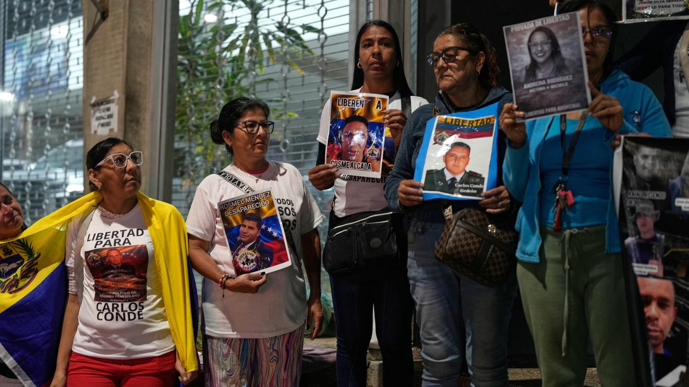 parenti di prigionieri politici reclusi nelle carceri venezuelane