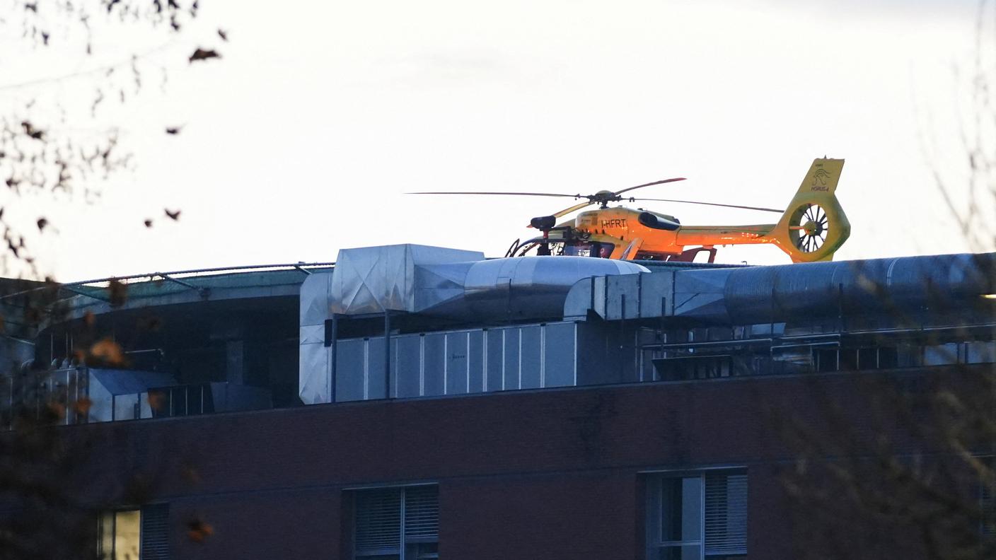 Un elicottero al Niguarda, che ha accolto i feriti italiani di Crans-Montana