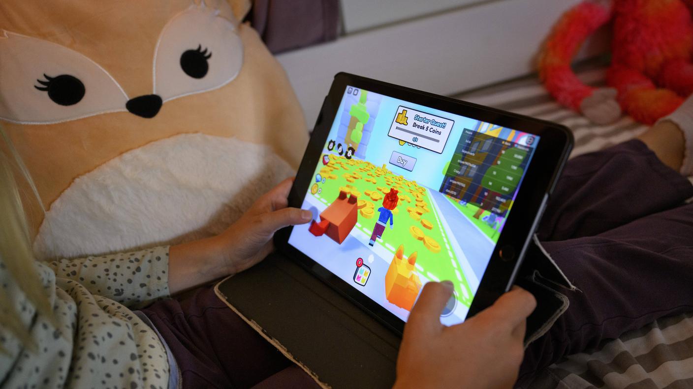 Nel 2024 oltre il 40% degli utenti di Roblox era under 13