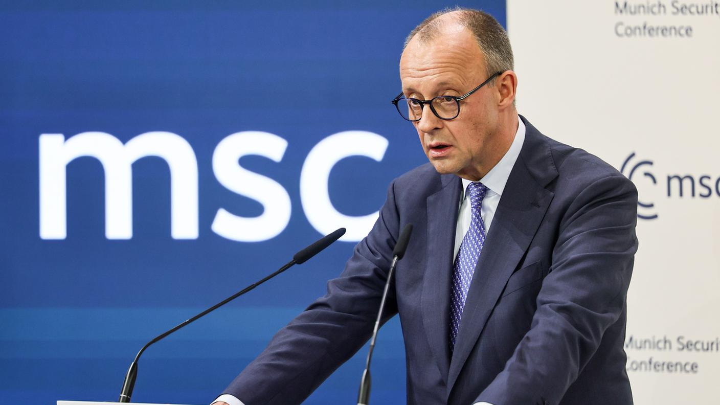 Il Cancelliere tedesco si è rivolto in inglese agli "amici americani" dell'Europa, invitando a una maggiore cooperazione