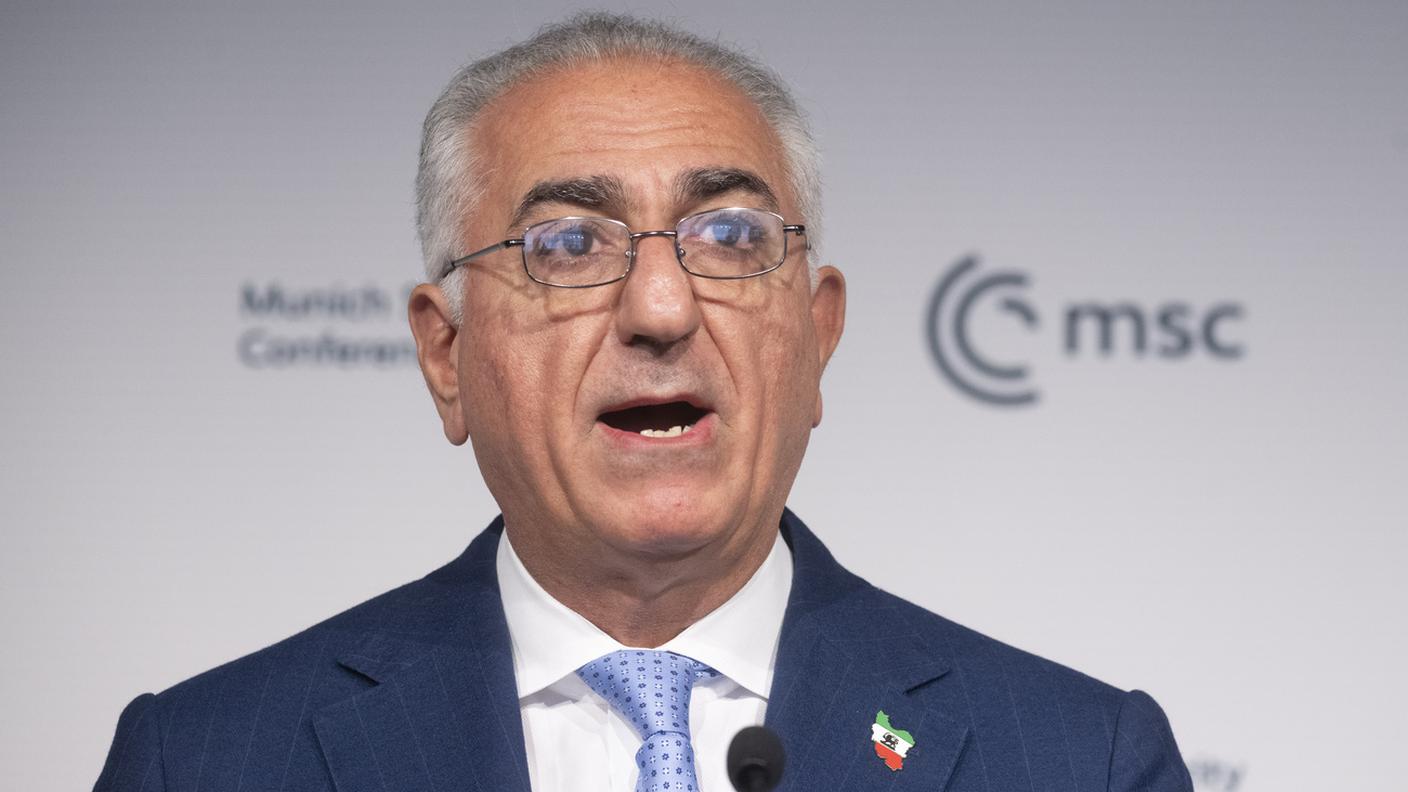 Reza Pahlavi durante il suo discorso alla Conferenza sulla sicurezza