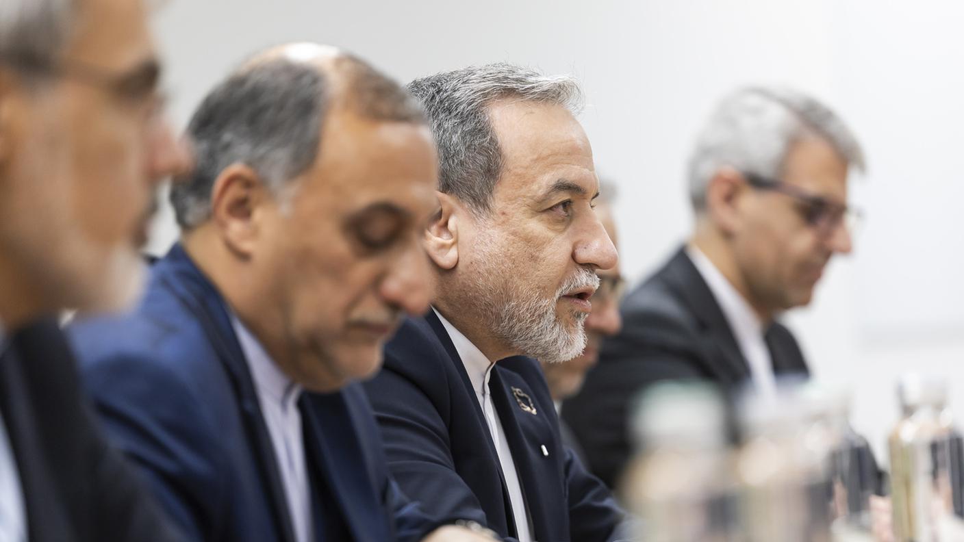 Il ministro desgli esteri iraniano Abbas Araghchi all'incontro bilaterale di Ginevra