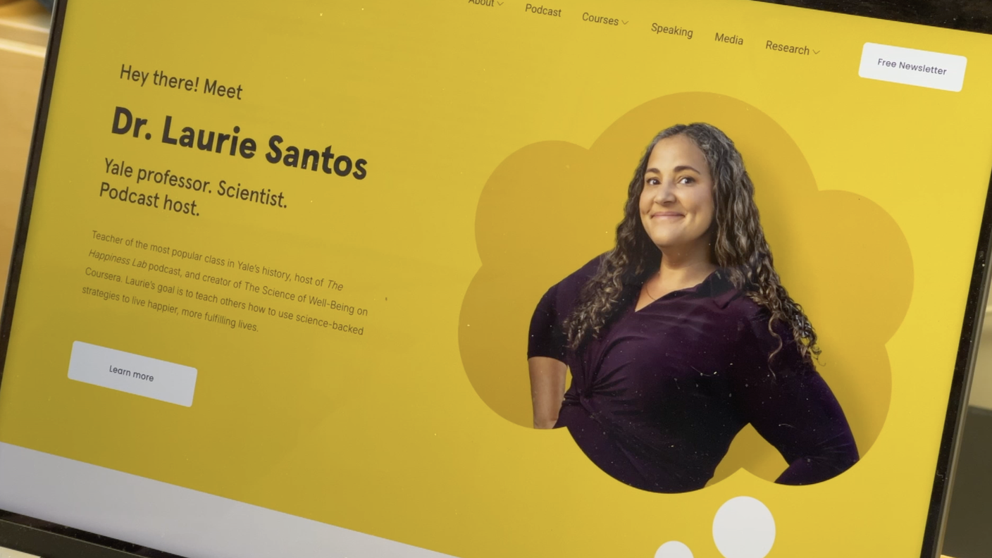 Laurie Santos, da otto tiene il corso di Psicologia del vivere bene a Yale