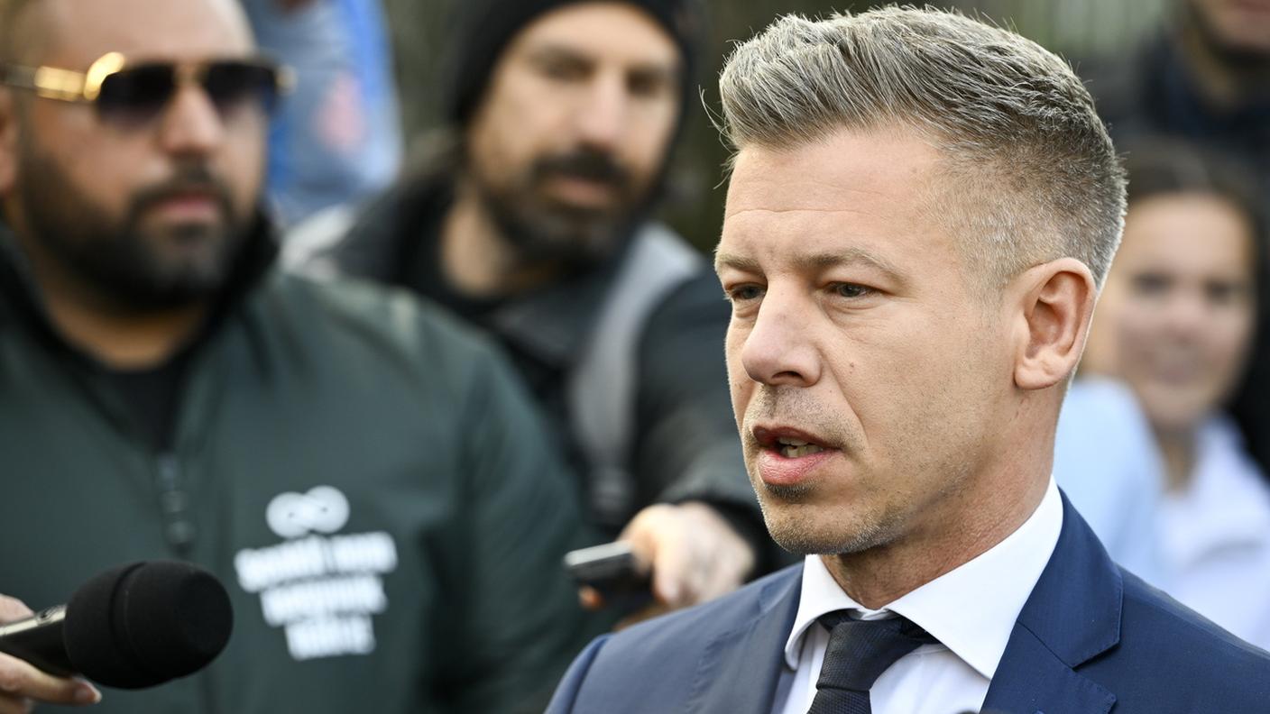 Magyar ha dichiarato sui social di aver ricevuto una telefonata da Orbán con le congratulazioni per una presunta vittoria