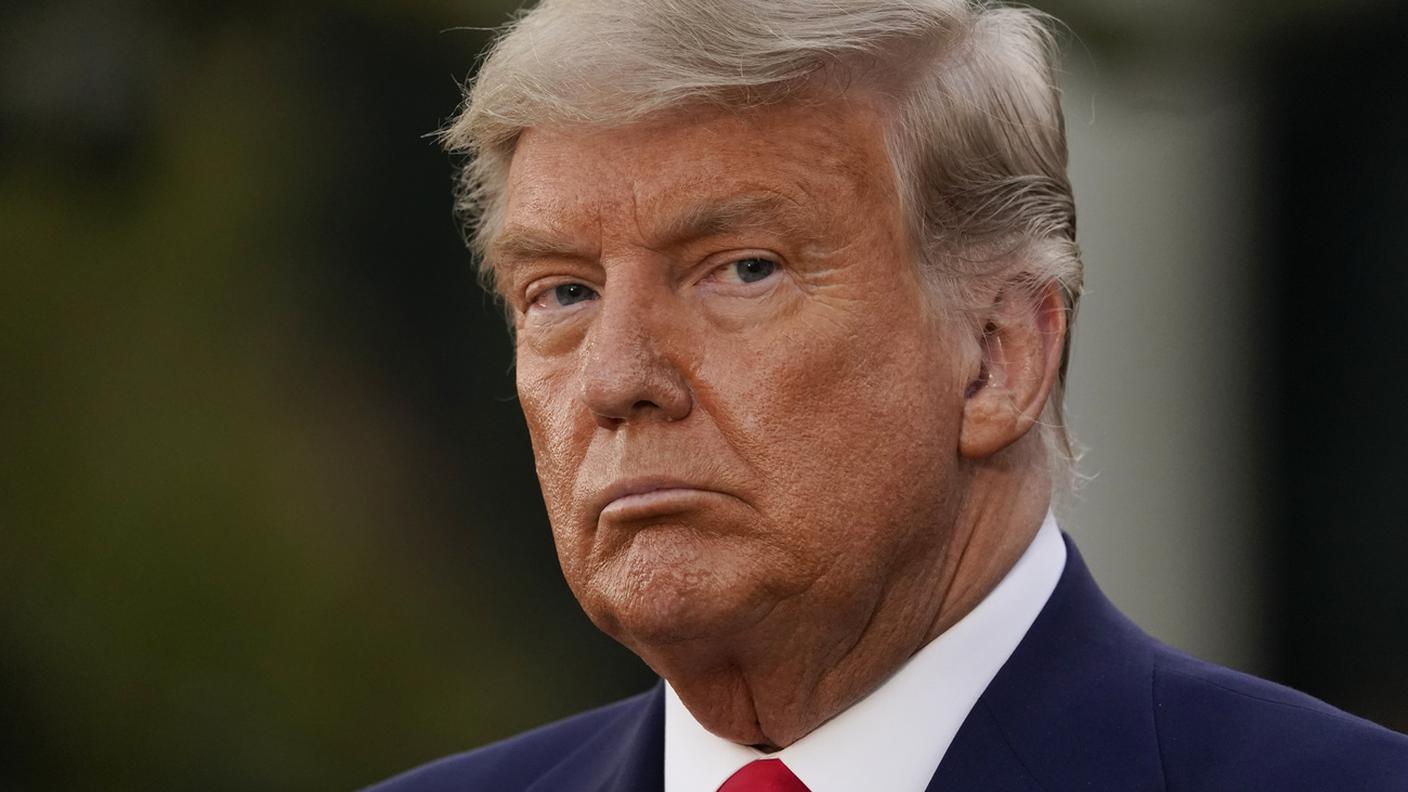 Donald Trump ha duramente criticato Papa Leone XIV per le sue affermazioni contro le guerre e contro l'idolatria dell'io e del denaro