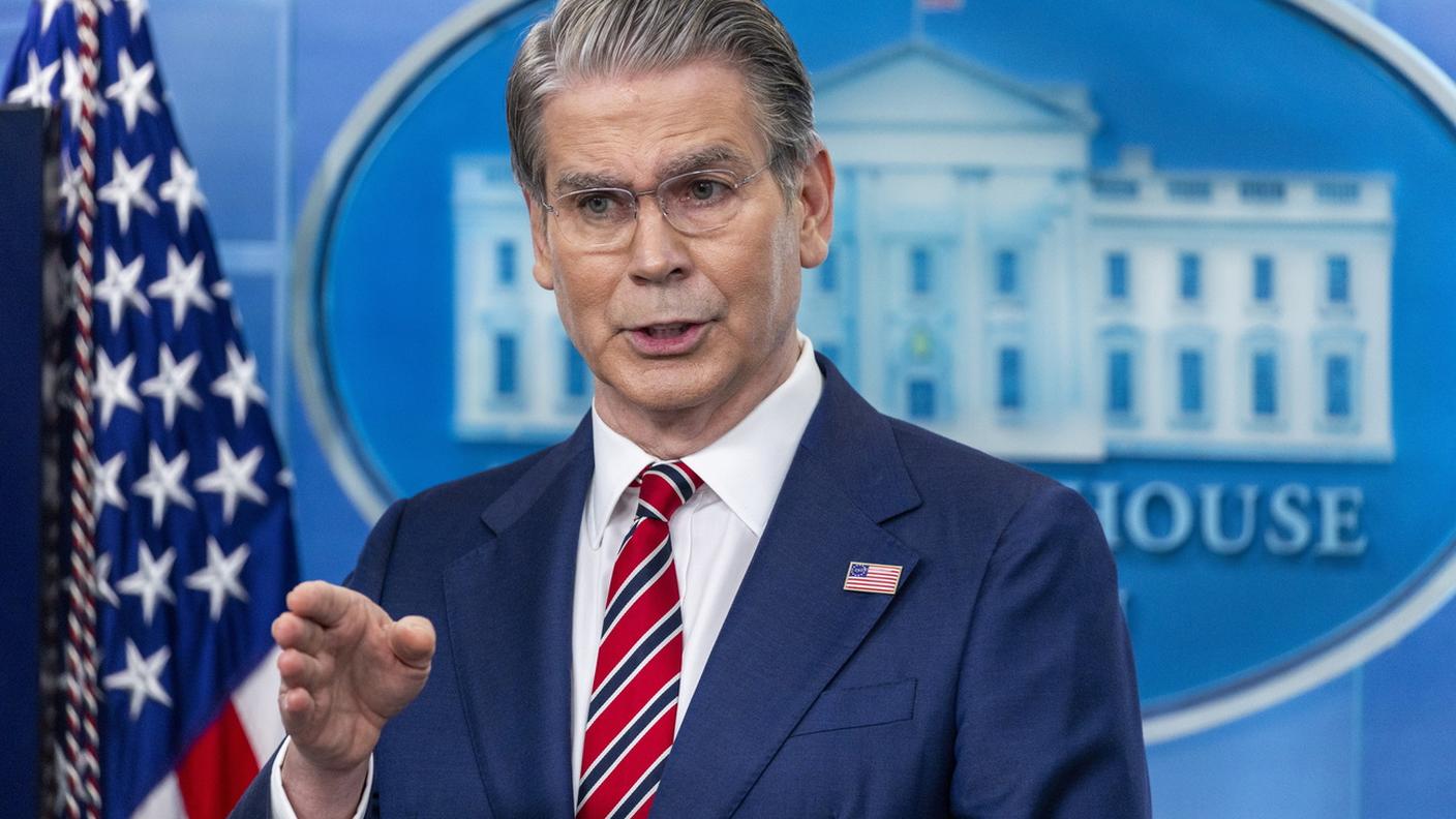 Il Segretario al Tesoro Scott Bessent, preoccupato, ha convocato una riunione d’urgenza con i CEO delle principali banche americane 