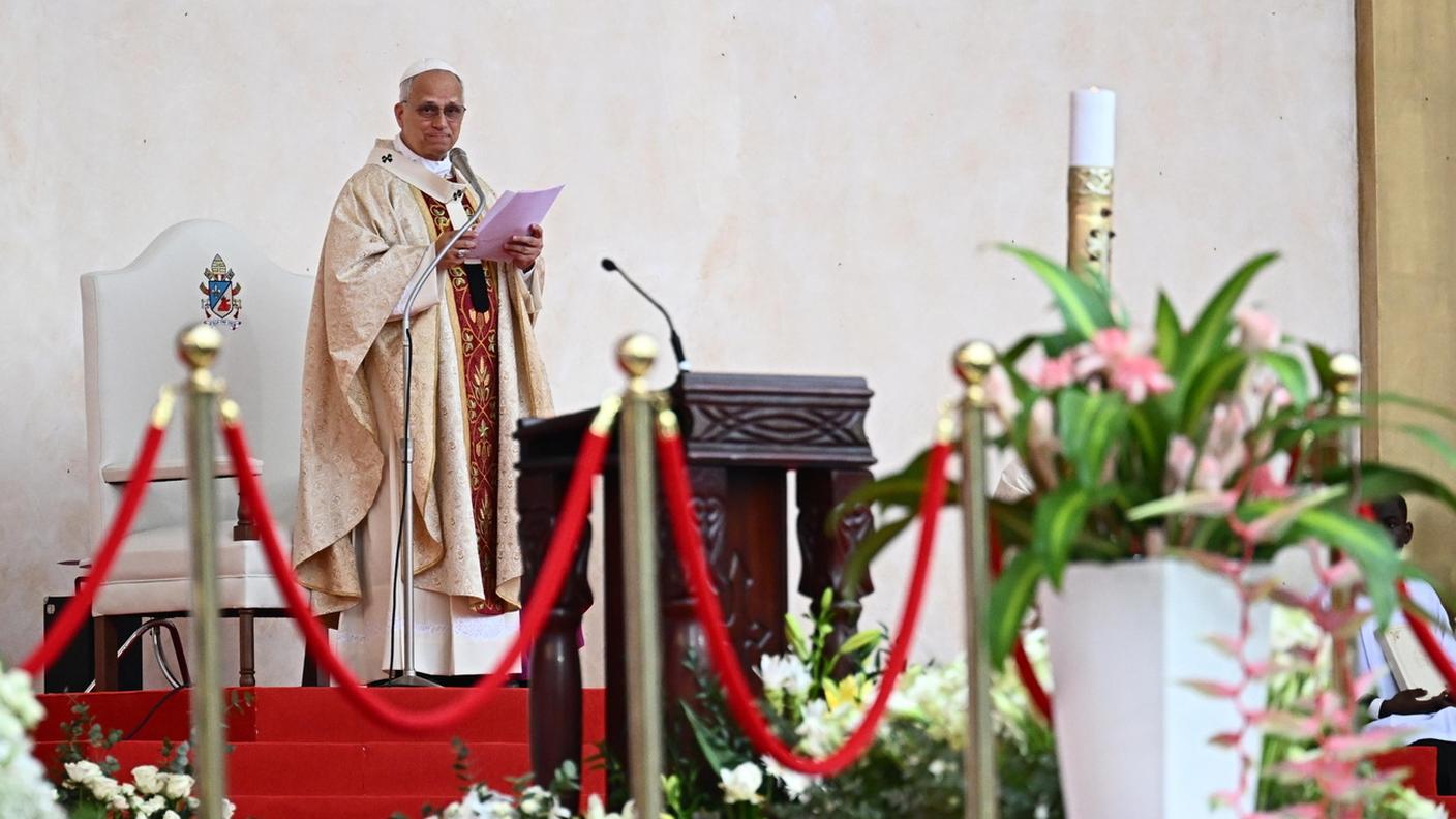Papa Leone XIV giovedì durante la messa conclusiva a Malabo della sua visita nella Guinea Equatoriale