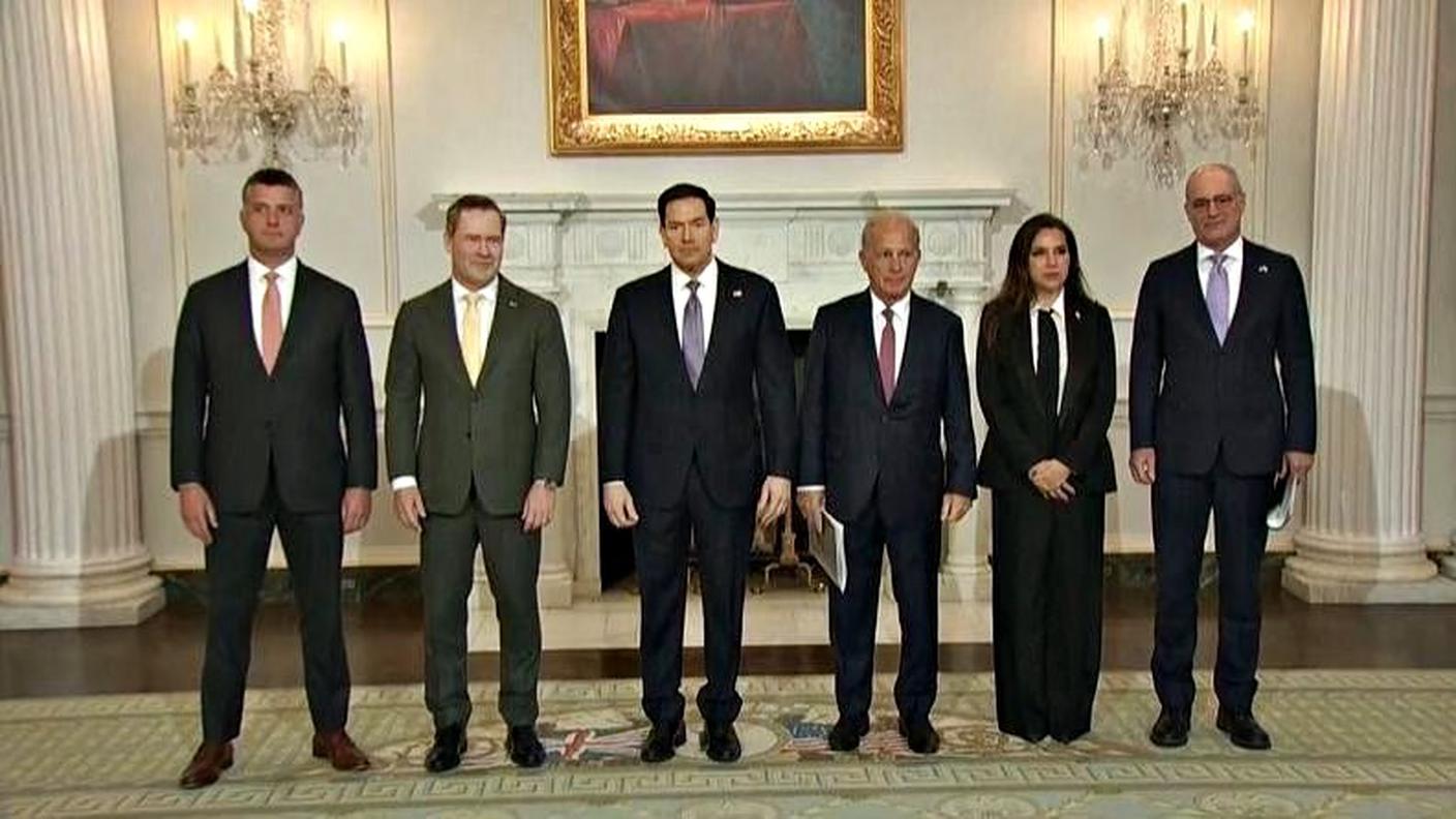 Il Segretario di Stato USA con le delegazioni di Israele e Libano