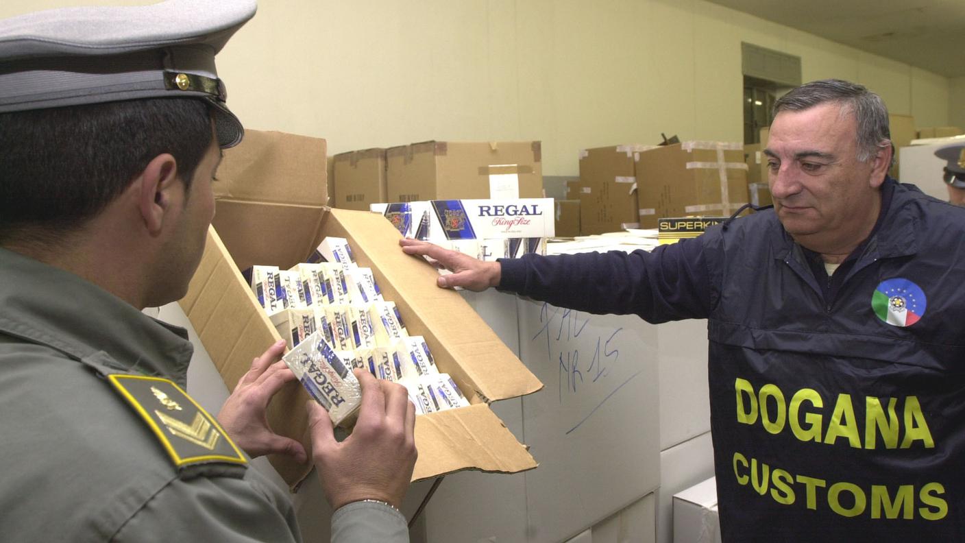 Un recente sequestro di sigarette nella vicina Italia