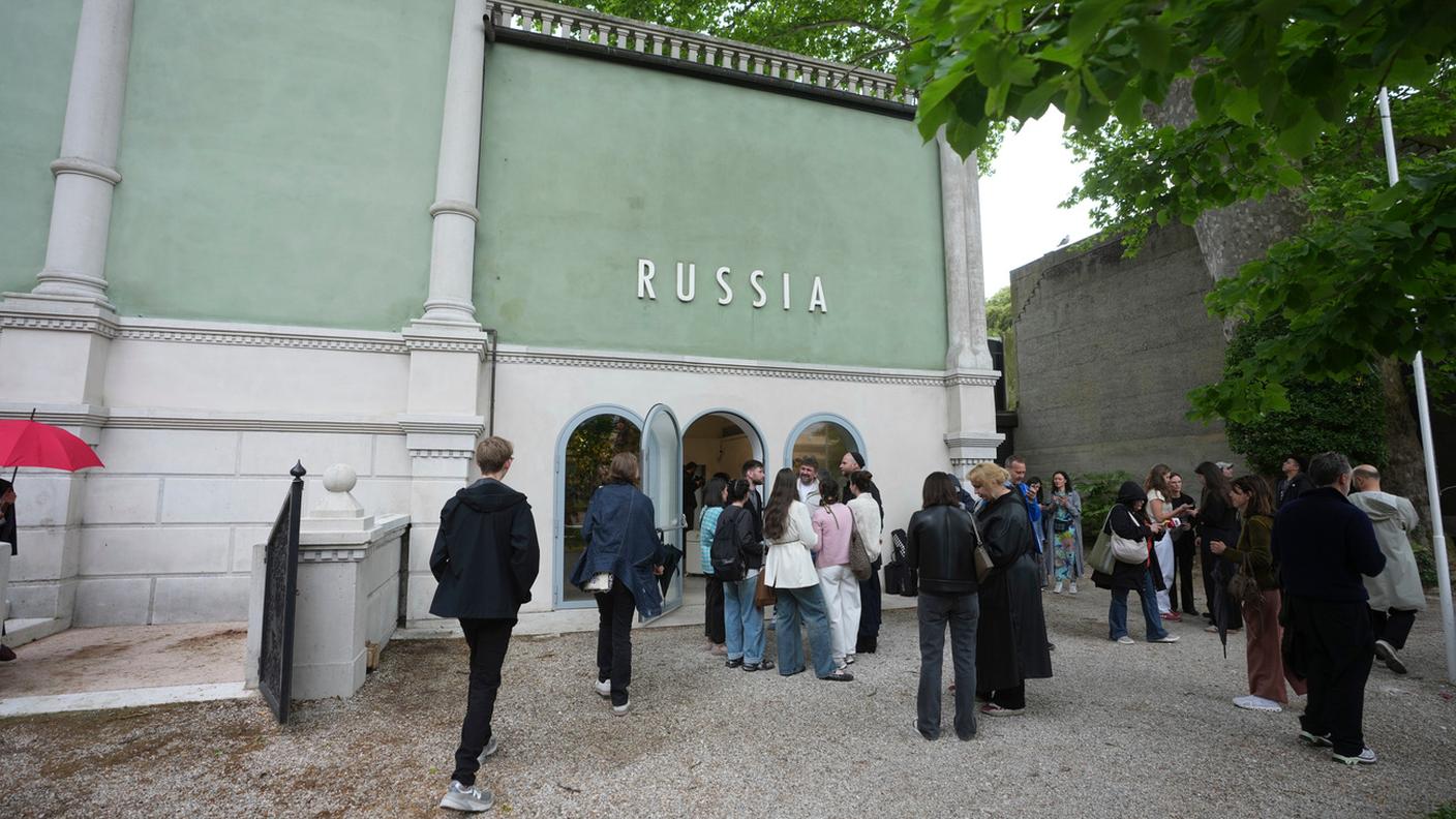 Il padiglione russo, riutilizzato per la prima volta dal 2022