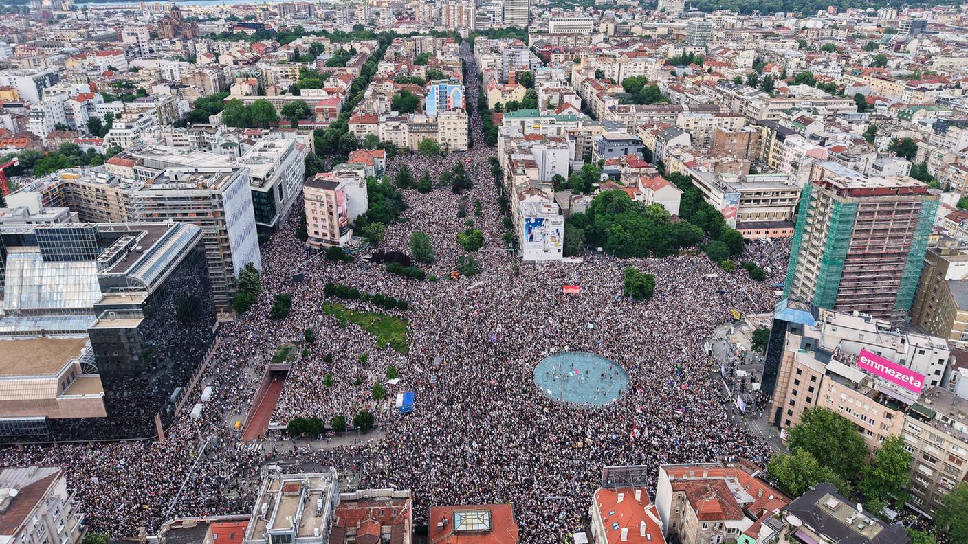 Una folla in piazza