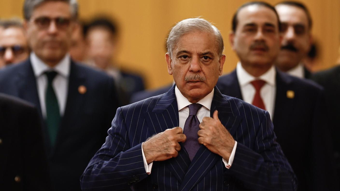 Il Primo ministro Shehbaz Sharif all'incontro con il presidente cinese Xi Jinping
